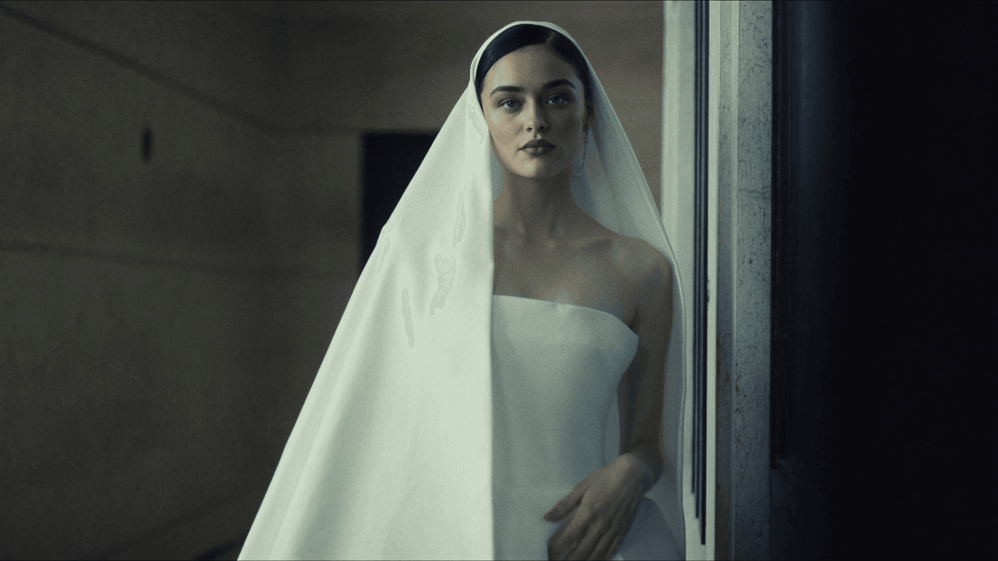 Motion blur wedding photography — intentional movement and energy
